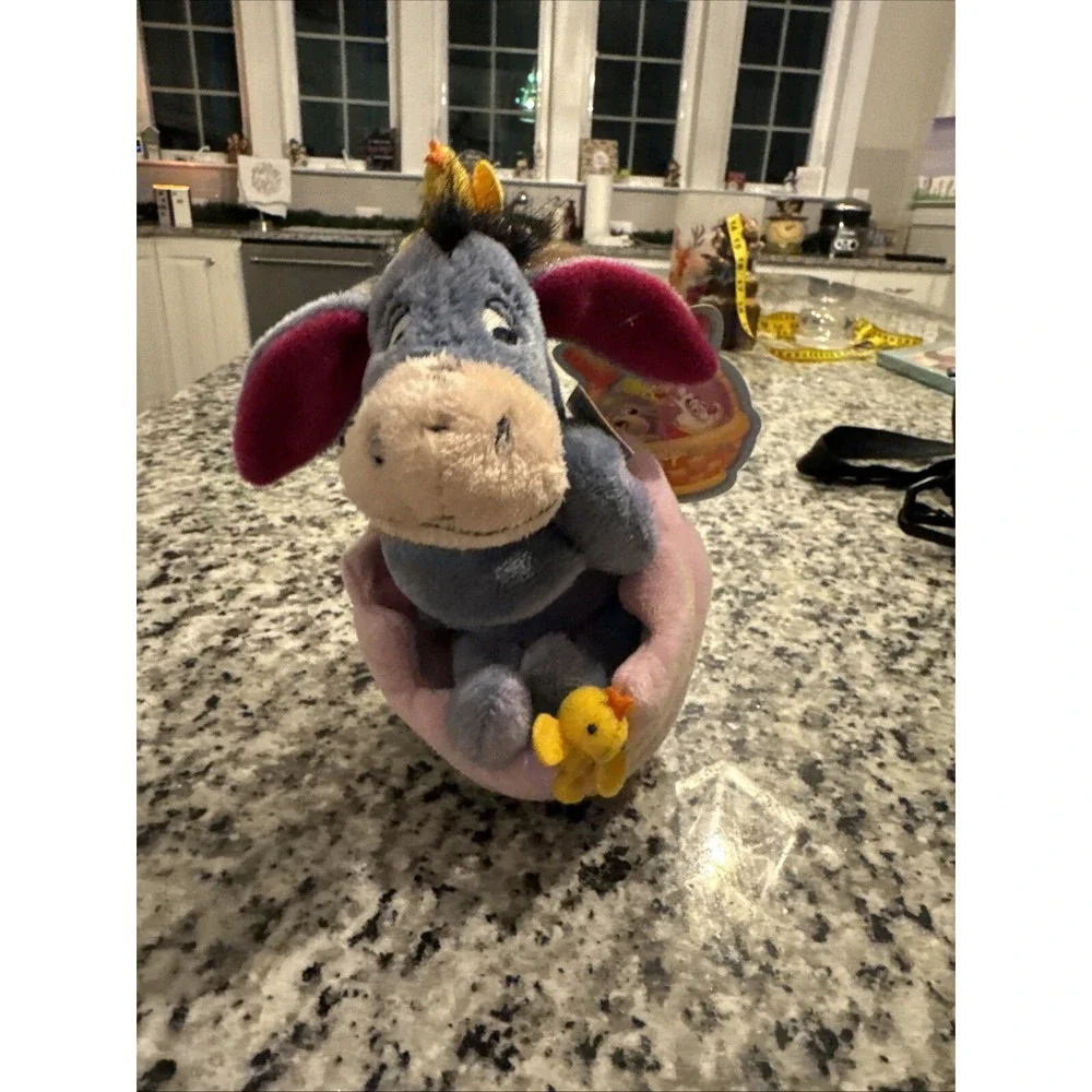 Disney Store Eeyore Bean Bag In An‎ Egg Shell W/ Baby Chicks Easter 7